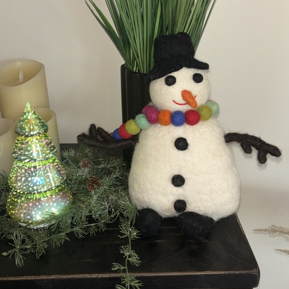 Pottery Barn 100% Wool Snowman Tree Topper Decoration. - Picture 10 of 13